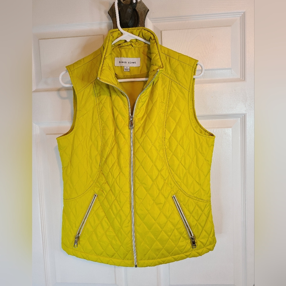 Black Rivet Woman's Sleeveless Vest,  Size: Medium Color: Yellow